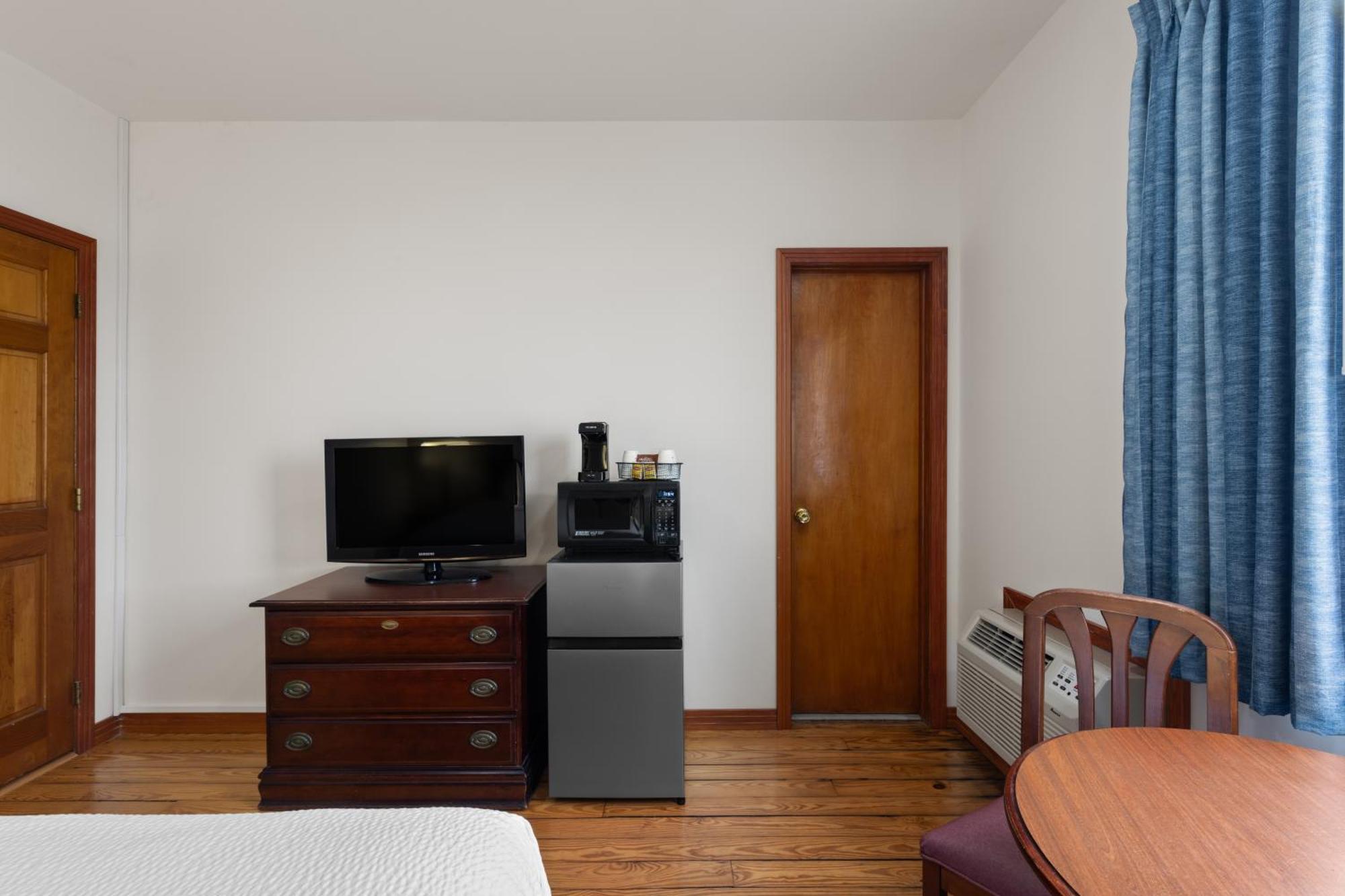 Days Inn By Wyndham Kill Devil Hills Oceanfront - Wilbur Экстерьер фото