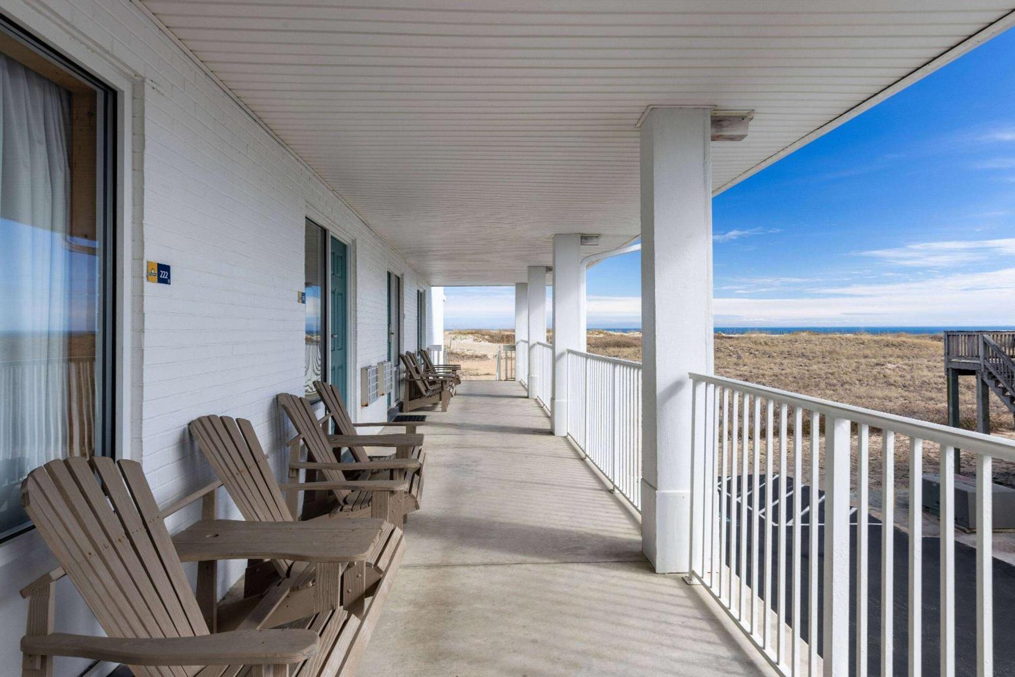 Days Inn By Wyndham Kill Devil Hills Oceanfront - Wilbur Экстерьер фото