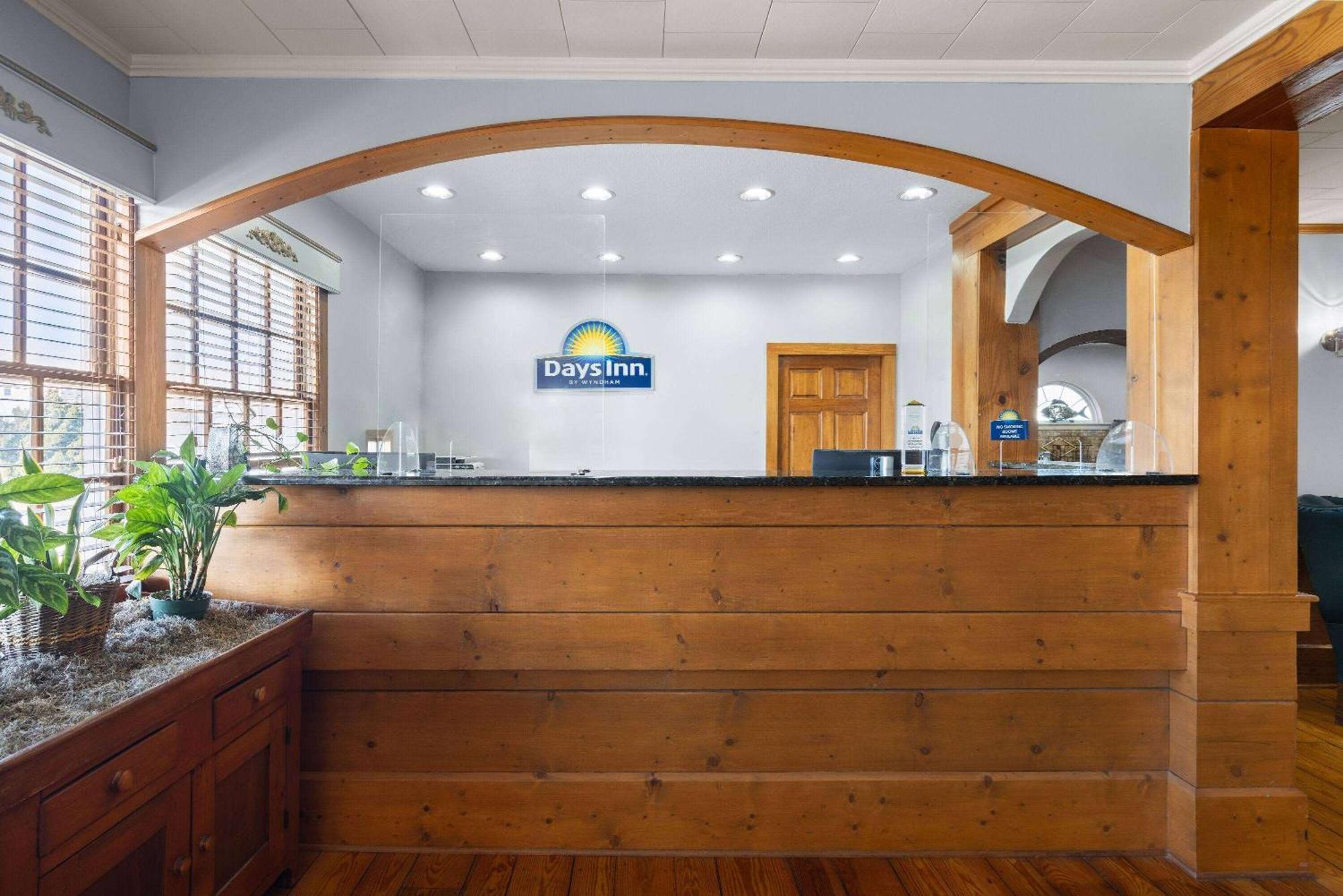 Days Inn By Wyndham Kill Devil Hills Oceanfront - Wilbur Экстерьер фото