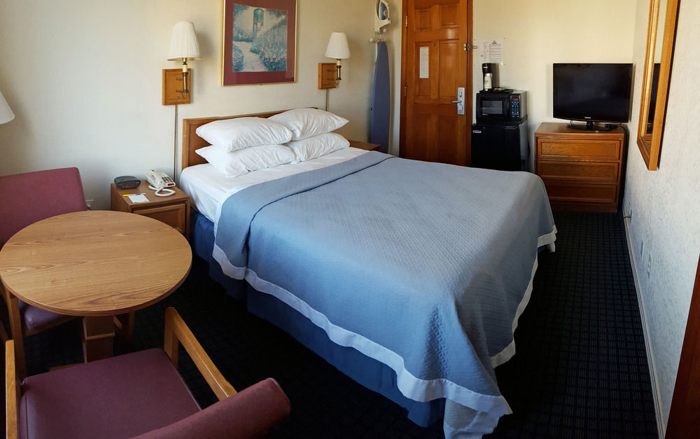 Days Inn By Wyndham Kill Devil Hills Oceanfront - Wilbur Экстерьер фото