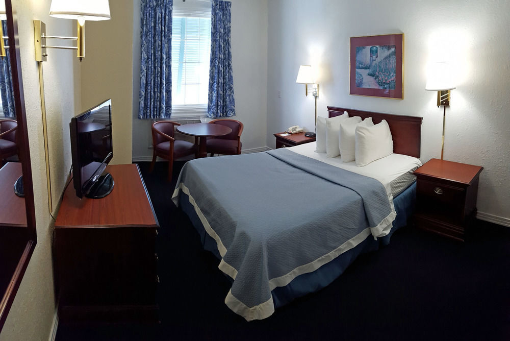 Days Inn By Wyndham Kill Devil Hills Oceanfront - Wilbur Экстерьер фото