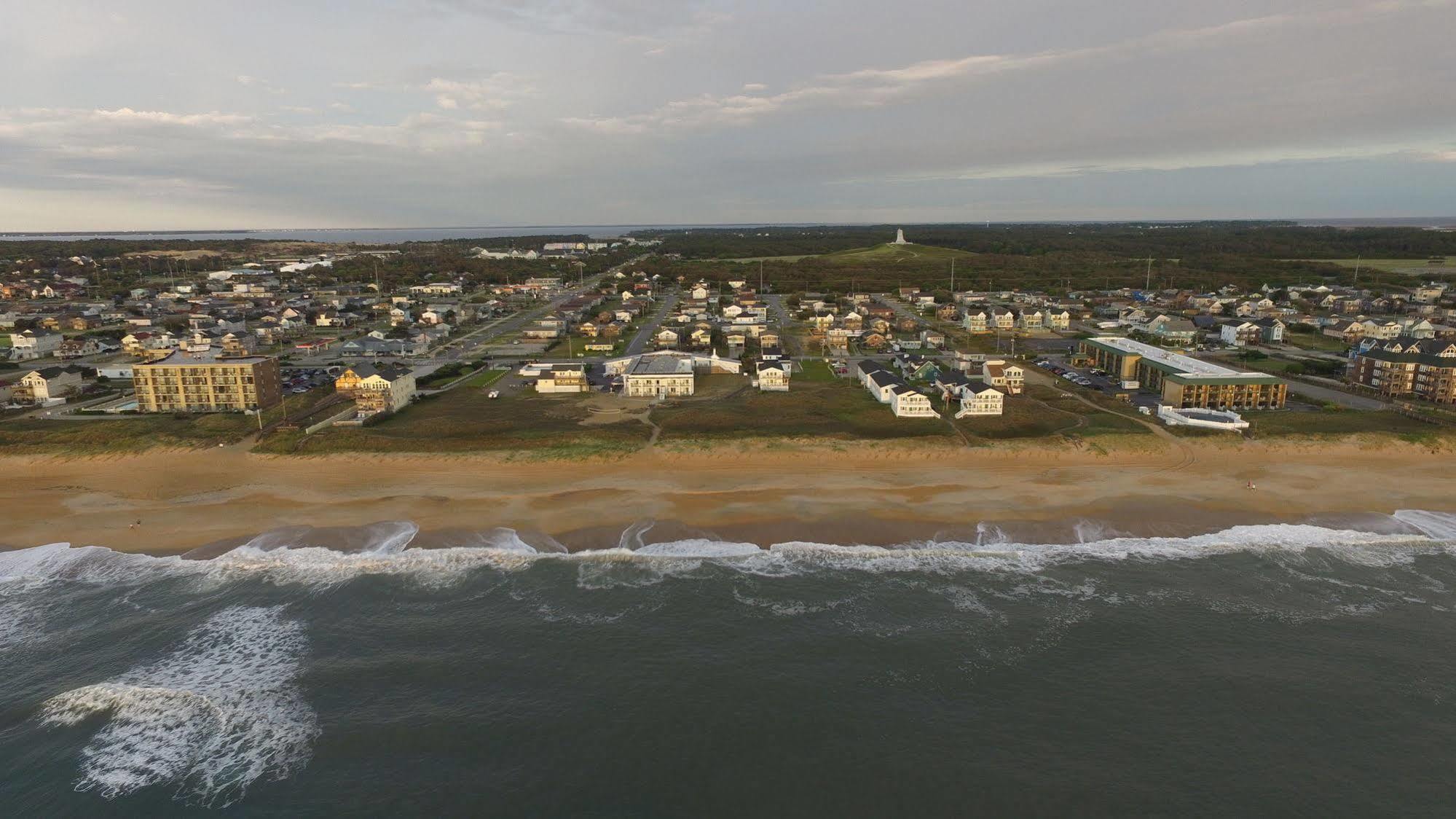Days Inn By Wyndham Kill Devil Hills Oceanfront - Wilbur Экстерьер фото