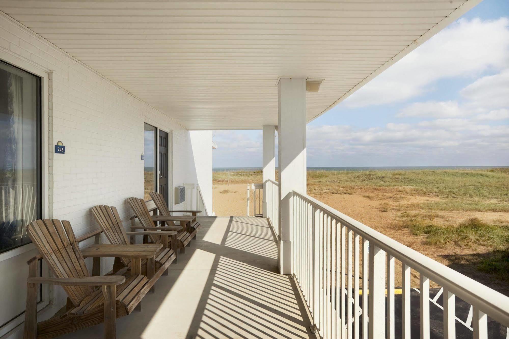 Days Inn By Wyndham Kill Devil Hills Oceanfront - Wilbur Экстерьер фото
