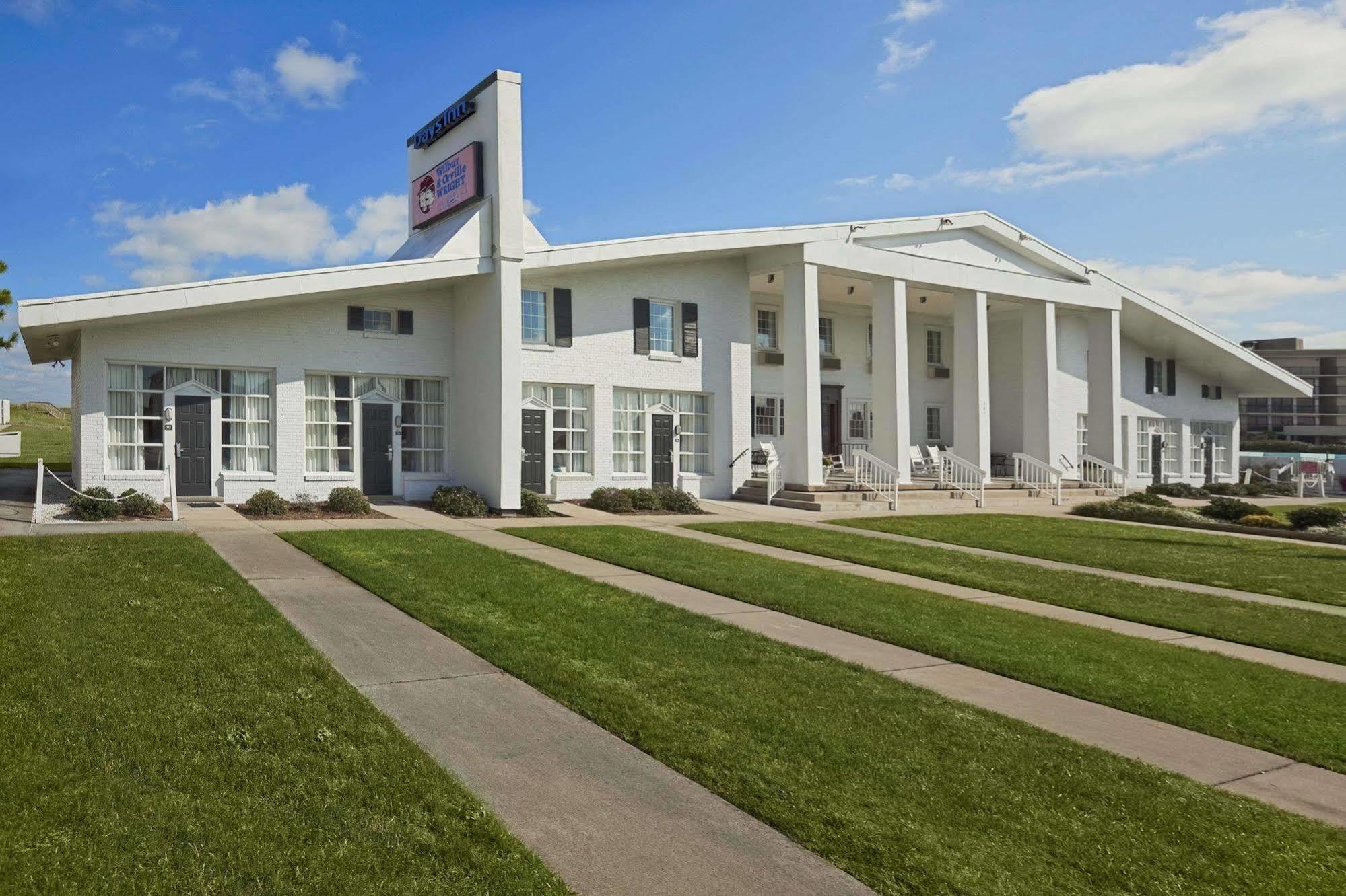 Days Inn By Wyndham Kill Devil Hills Oceanfront - Wilbur Экстерьер фото
